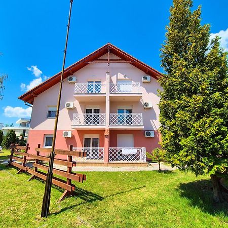Ildiko Apartmanhaz Zamárdi エクステリア 写真