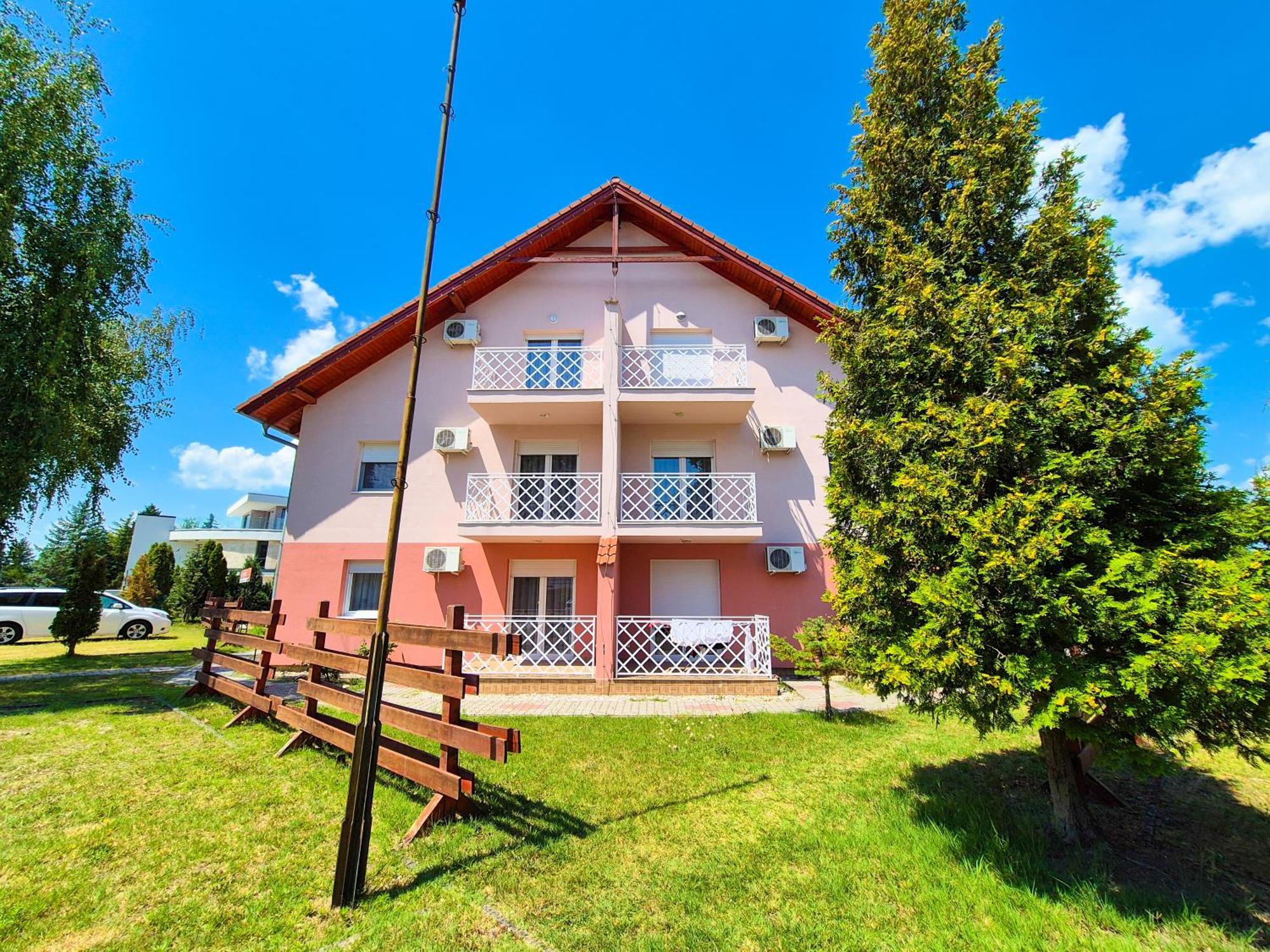 Ildiko Apartmanhaz Zamárdi エクステリア 写真
